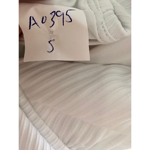 Andie Swim Sample The Mykonos Ribbed One Piece in White S - Picture 6 of 7